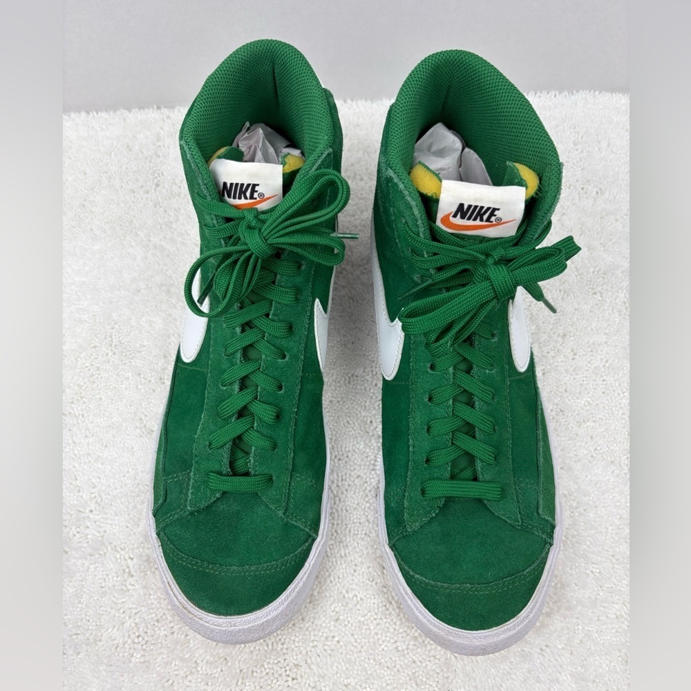Nike Men’s Blazer Mid ‘77 Green Suede Sneakers-Size: 9-Colorway: “Pine Green”